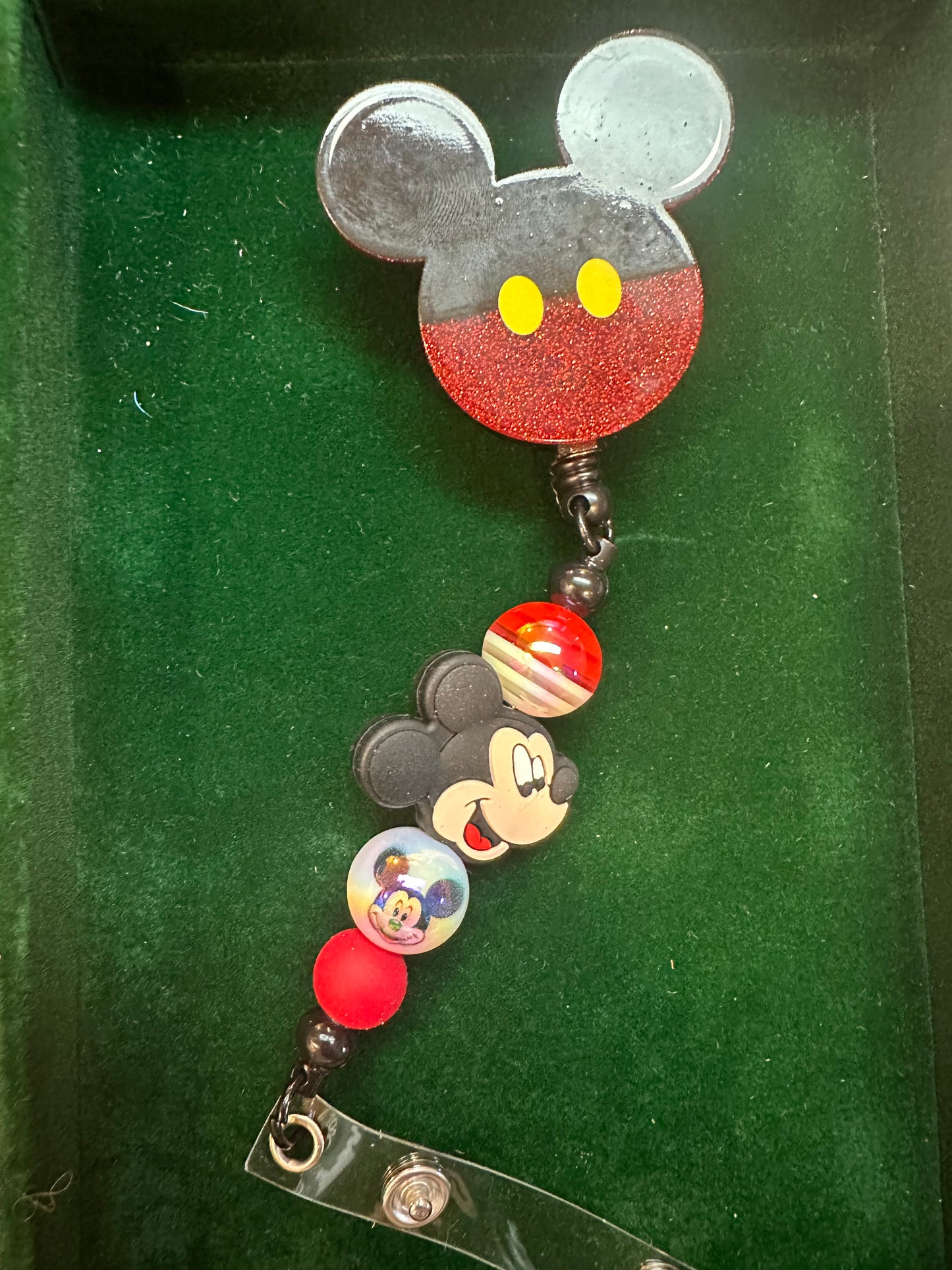 MICKIE EAR/BADGES ID