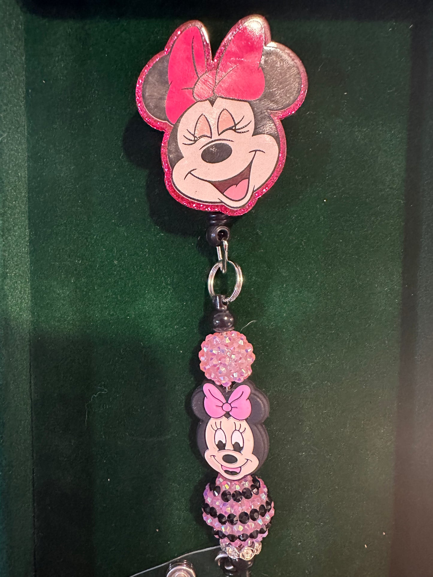 MINNIE/BADGES ID